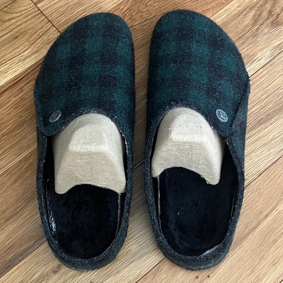 EUC Women's Green & Black Plaid Birkenstock Closed Toed Slide Clogs Size 38 - Picture 6 of 11